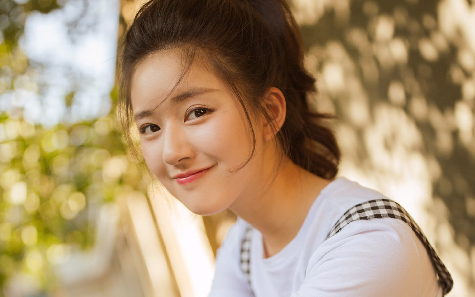 熊猫体育-诺里奇城年轻球员崛起，黄蜂军团力图突围，诺里奇城堡